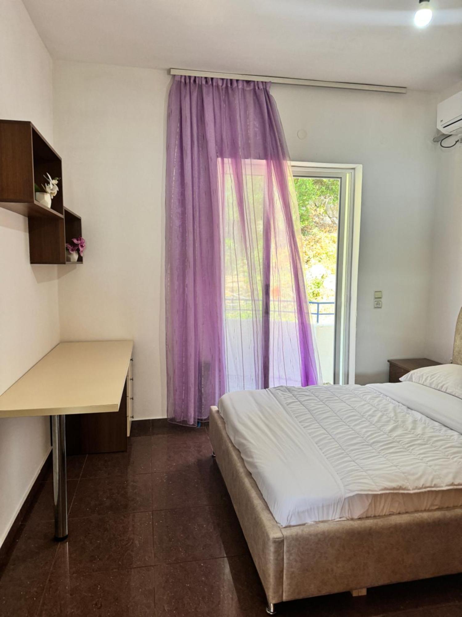 Beachfront Apartment Himarë Extérieur photo