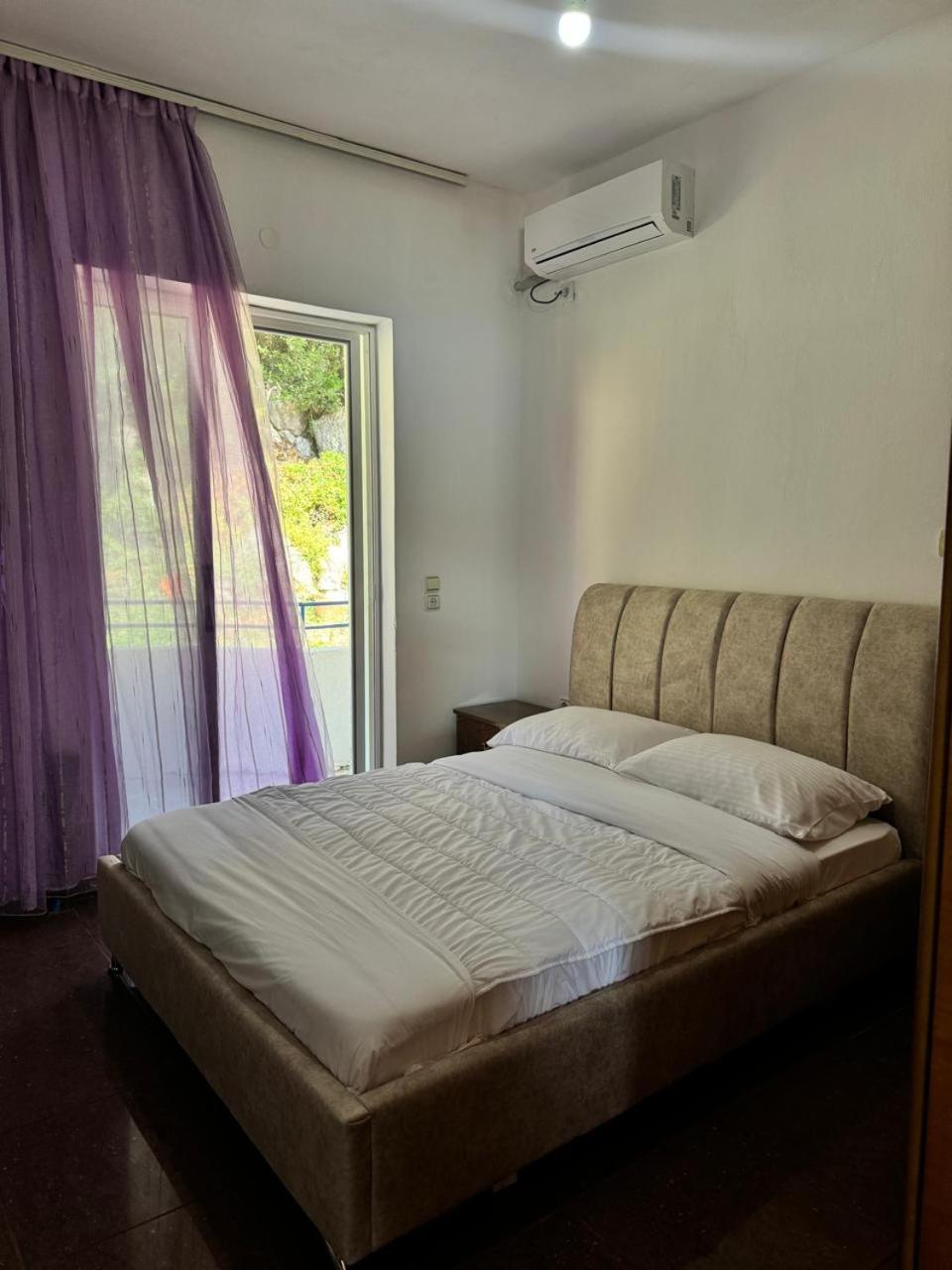 Beachfront Apartment Himarë Extérieur photo
