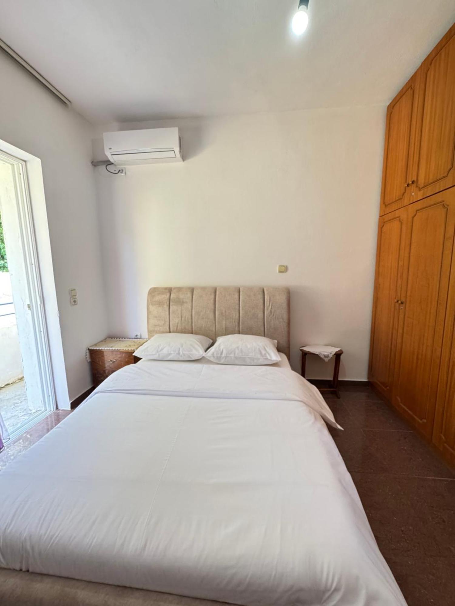 Beachfront Apartment Himarë Extérieur photo