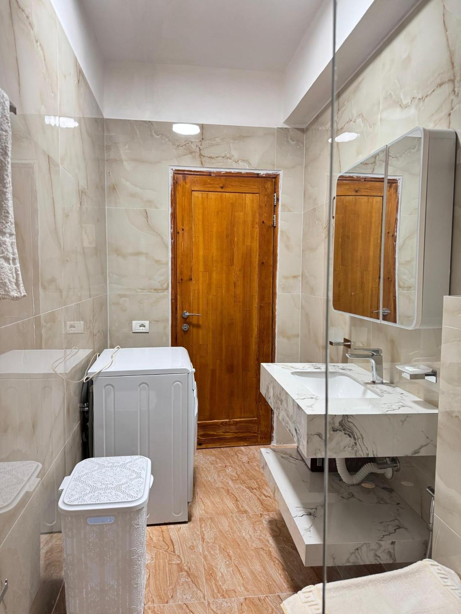 Beachfront Apartment Himarë Extérieur photo